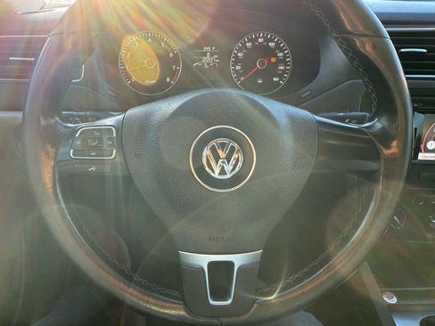 Used 2014 Volkswagen Jetta SEL image 16