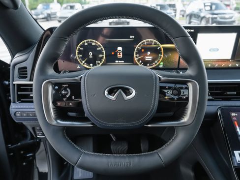 New 2026 INFINITI QX80 4WD image 9
