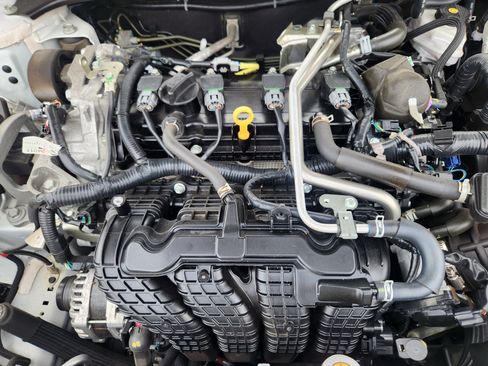 Used 2024 Nissan Altima 2.5 SR FWD image 22