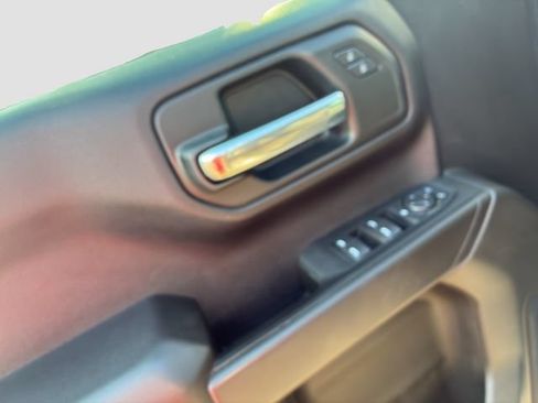 Used 2026 Chevrolet Silverado 1500 Custom Trail Boss AWD/4WD image 17