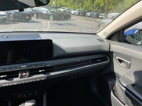 Used 2025 Kia K4 FWD image 31