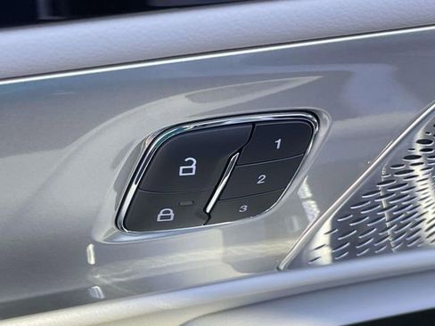 New 2026 Lincoln Nautilus Reserve AWD/4WD image 12