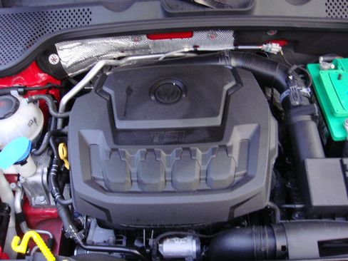 Used 2018 Volkswagen Beetle 2.0T S image 21