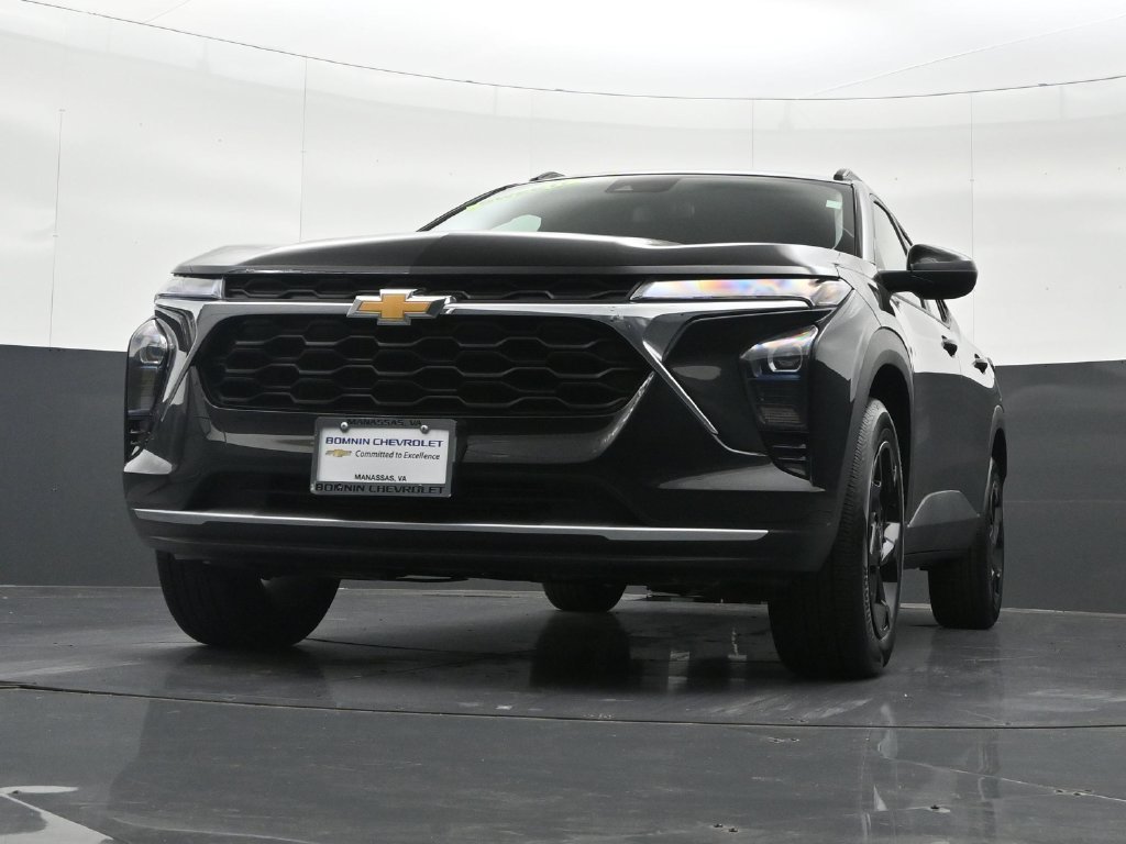 Certified 2026 Chevrolet Trax LT FWD image 37