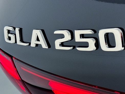 New 2026 Mercedes-Benz GLA 250 image 8