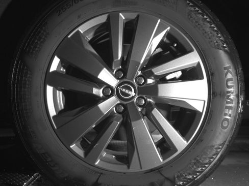 Used 2025 Nissan Pathfinder SV image 14