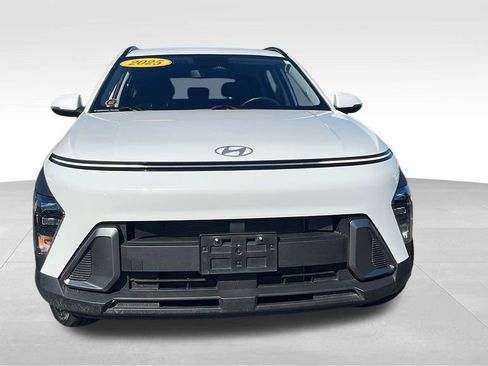 Used 2025 Hyundai Kona SEL image 8