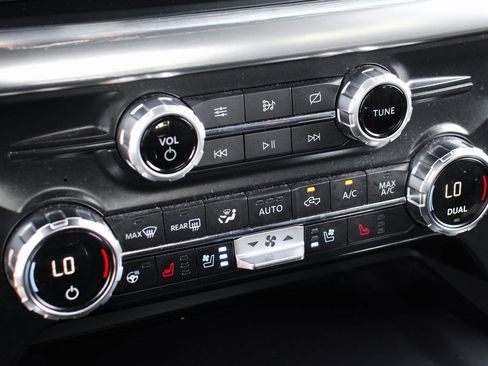 Used 2021 Ford F150 Lariat w/ Equipment Group 502A High image 32