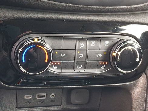 Certified 2023 Buick Encore GX Preferred w/ Cold Weather Comfort Package image 16