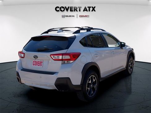 Used 2018 Subaru Crosstrek 2.0i Premium w/ Eyesight System image 4