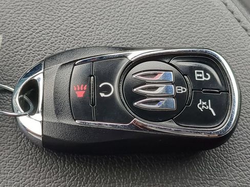 Used 2024 Buick Envista Sport Touring w/ Convenience I Package FWD image 40
