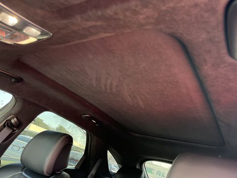 Used 2025 Genesis GV70 3.5T Sport w/ Sport Advanced Package image 17