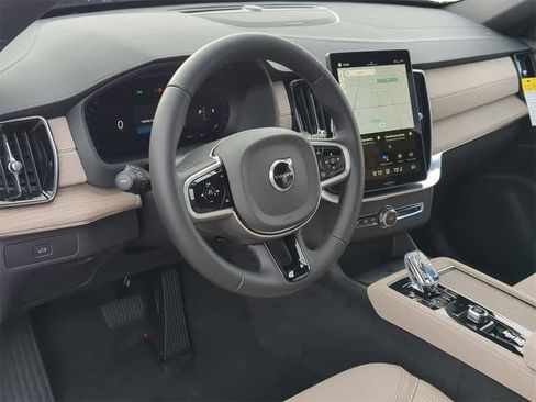 New 2026 Volvo XC90 B6 Plus w/ Protection Package Premier image 2