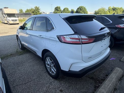Used 2024 Ford Edge SEL w/ Convenience Package AWD/4WD image 7