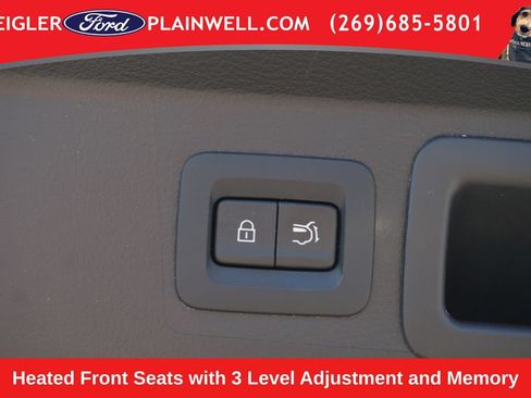Used 2025 MAZDA CX-50 AWD 2.5 Hybrid w/ Premium Pkg image 11