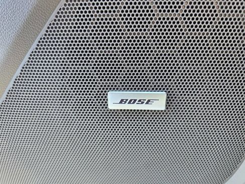 Used 2018 Chevrolet Traverse Premier image 13