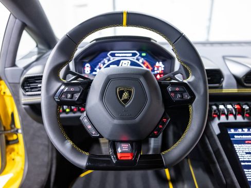 Used 2023 Lamborghini Huracan Tecnica RWD image 40