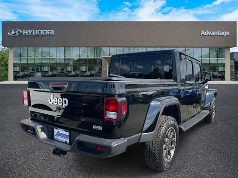 Used 2022 Jeep Gladiator Overland w/ Popular Equipment Package AWD/4WD image 7