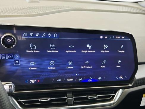 New 2026 Chevrolet Equinox EV LT image 17