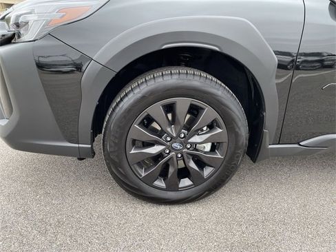 Used 2025 Subaru Outback Onyx Edition image 9