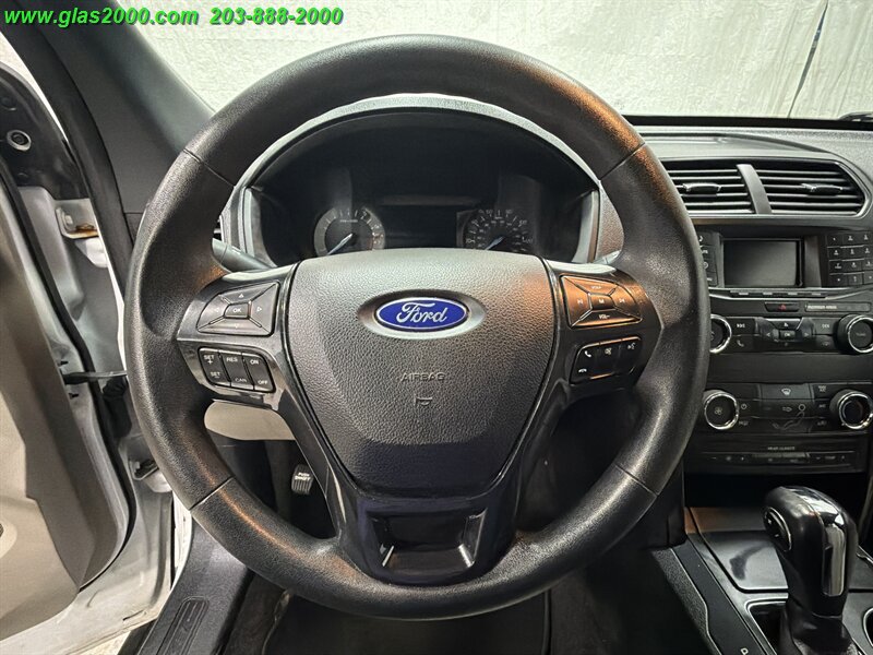 Used 2018 Ford Explorer 4WD w/ Class II Trailer Tow Package image 4
