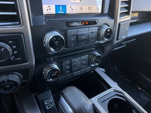 Used 2017 Ford F150 Platinum w/ Equipment Group 701A Luxury image 26