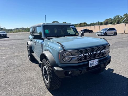 Used 2023 Ford Bronco Badlands w/ Sasquatch Package image 3