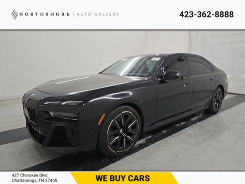 Used 2023 BMW 740i w/ Parking Assistance Package RWD image 1