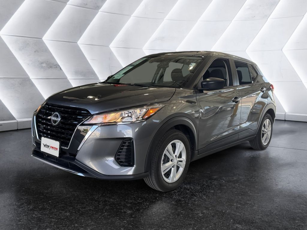 Used 2025 Nissan Kicks Play S FWD image 3