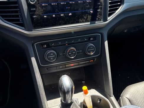 Used 2019 Volkswagen Atlas SE FWD image 2
