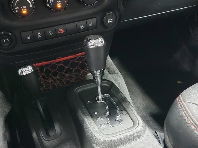 Used 2017 Jeep Wrangler Unlimited Rubicon AWD/4WD image 23