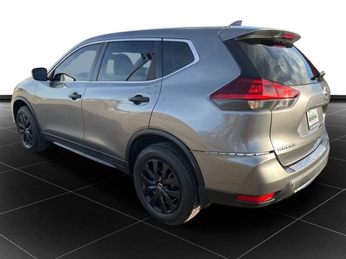 Used 2018 Nissan Rogue S image 3