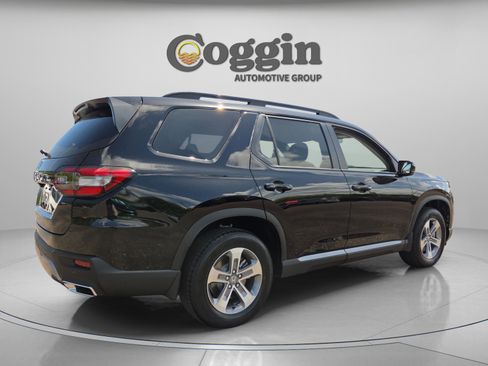 Certified 2026 Honda Pilot EX-L image 5