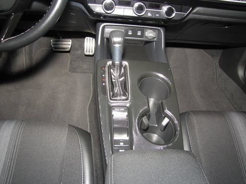 Certified 2025 Honda Civic Sport image 16