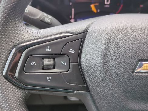 Used 2025 Chevrolet Trax LT FWD image 21