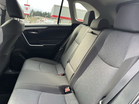 Certified 2025 Toyota RAV4 XLE AWD/4WD image 16