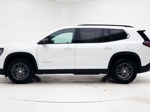 Used 2025 GMC Acadia Elevation image 5