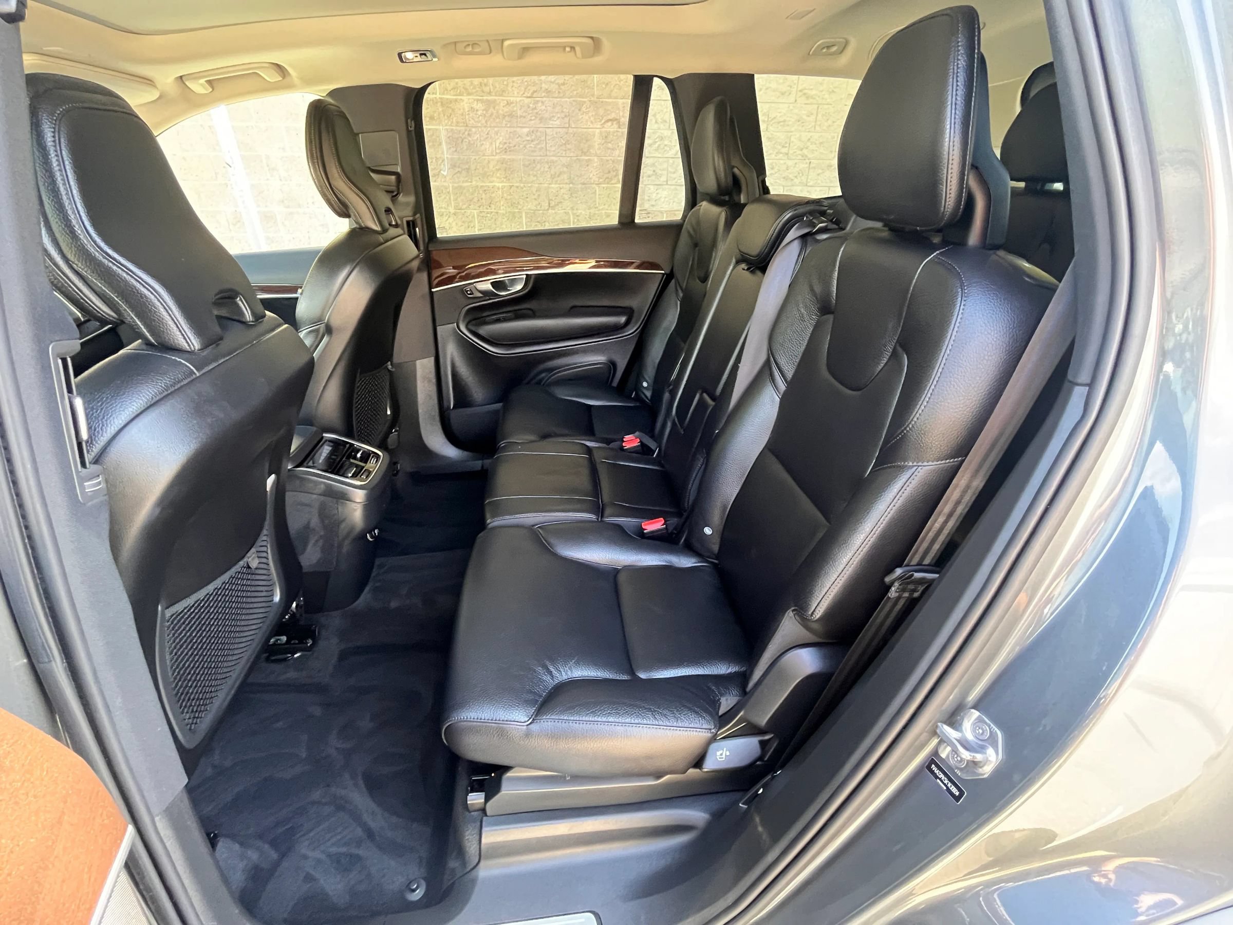 Used 2019 Volvo XC90 T6 Momentum w/ Advanced Package AWD/4WD image 13