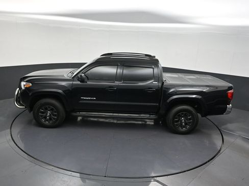 Used 2021 Toyota Tacoma SR5 RWD image 16