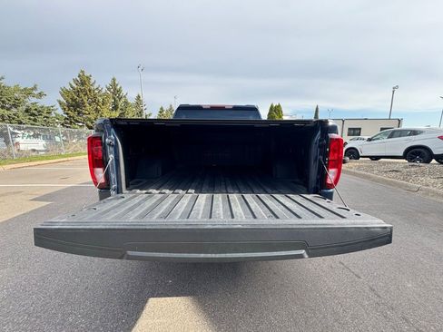 Used 2023 GMC Sierra 1500 SLE image 12