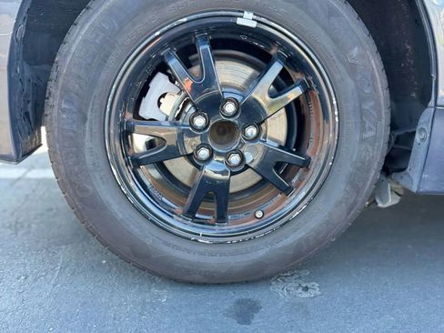 Used 2014 Toyota Prius Two image 17