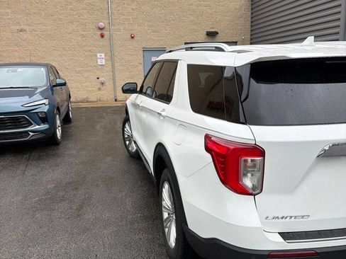 Used 2020 Ford Explorer Limited w/ Hybrid Equipment Group 310A AWD/4WD image 9