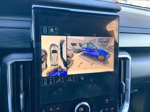 Used 2025 GMC Acadia Elevation FWD image 21