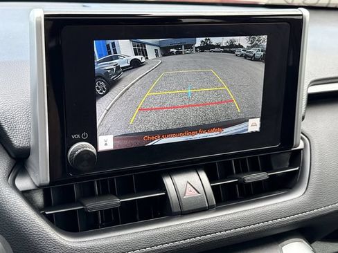 Used 2025 Toyota RAV4 XLE w/ Convenience Package FWD image 18
