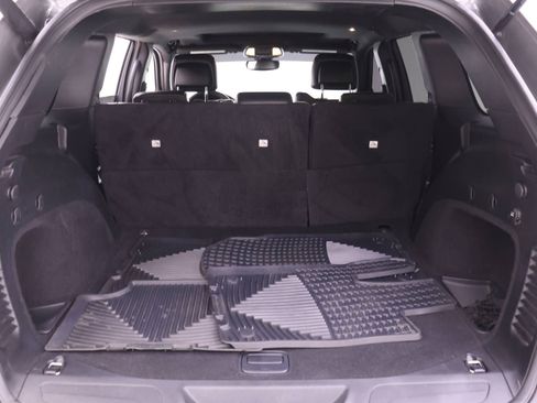 Used 2019 Jeep Grand Cherokee Altitude image 14