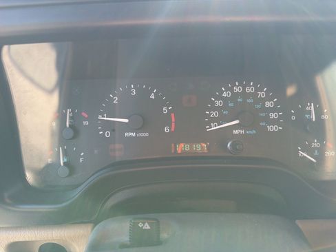 Used 2000 Jeep Wrangler Sahara image 10