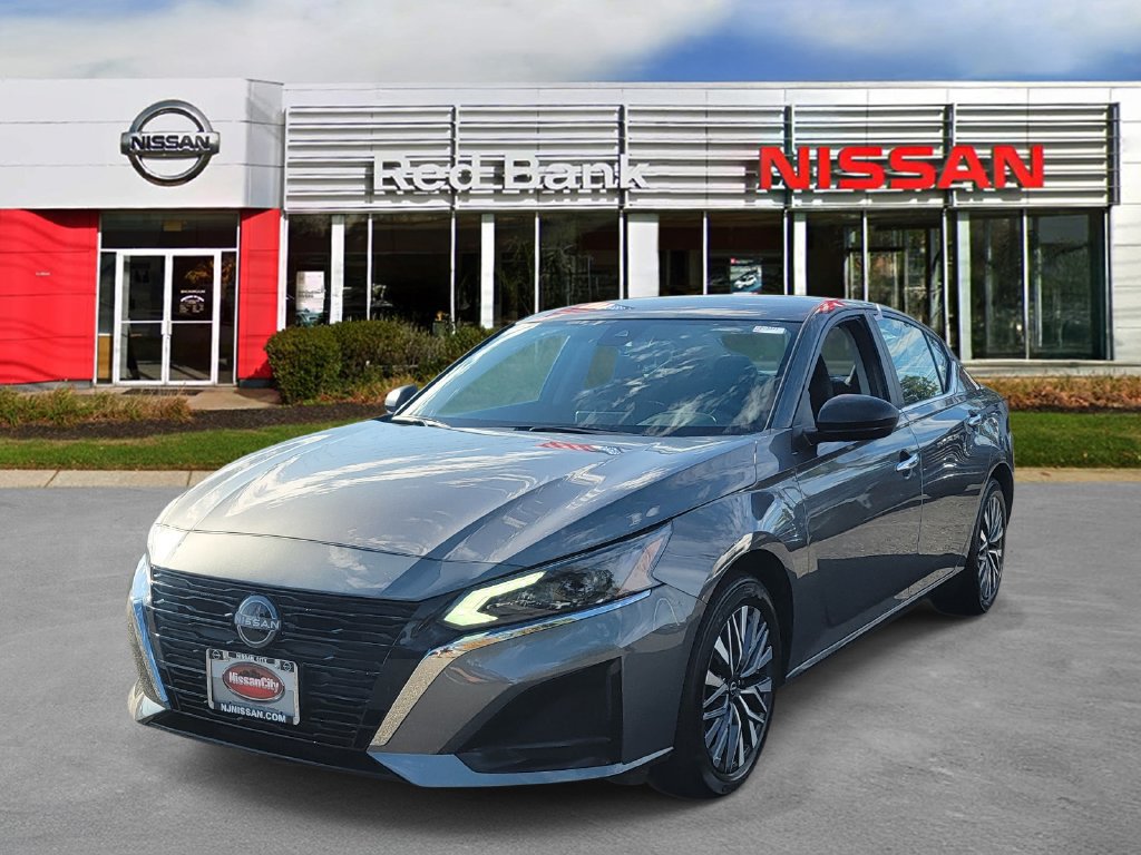 Used 2025 Nissan Altima 2.5 SV AWD/4WD image 4
