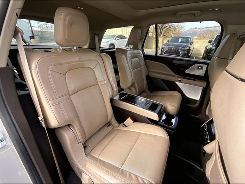 Used 2022 Lincoln Aviator Grand Touring w/ Equipment Group 301A image 19