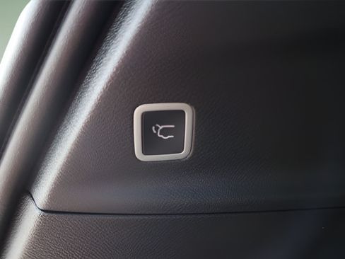 New 2027 Chrysler Pacifica Select FWD image 12