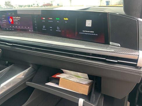 Used 2025 Cadillac Escalade ESV V w/ LPO, ONYX Package image 65